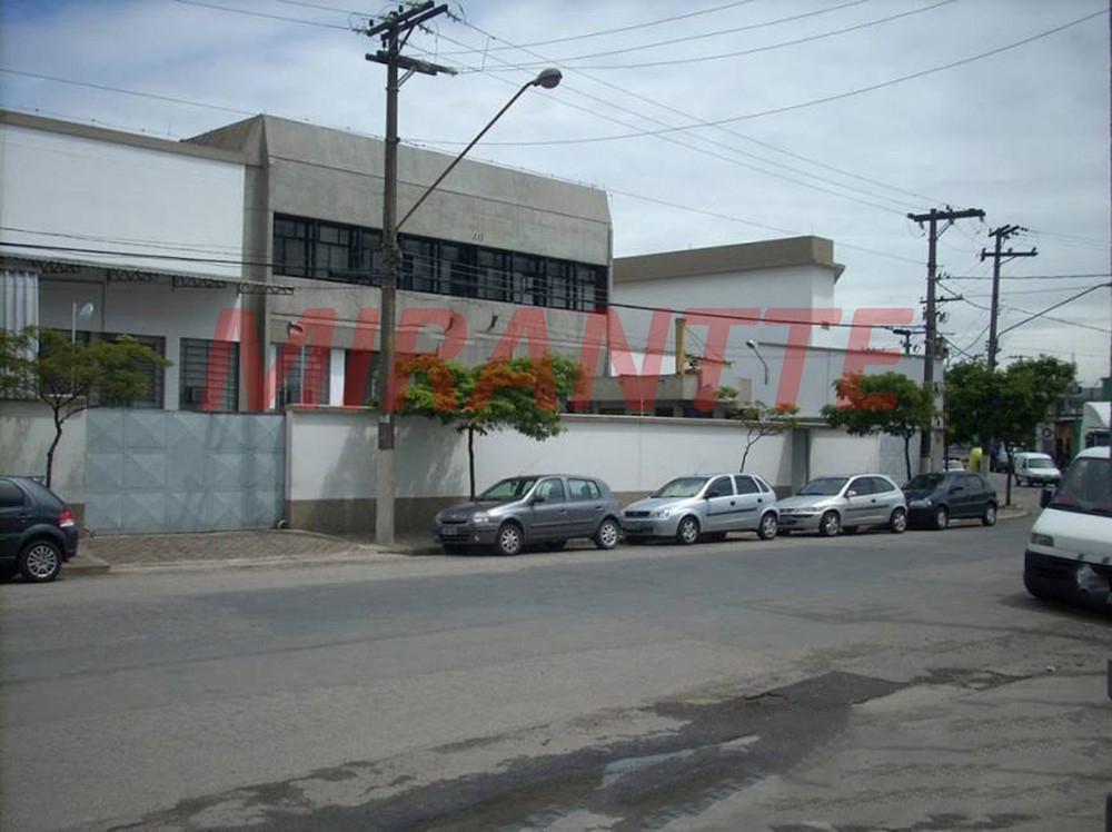 Comercial de 6440m² em Água Branca