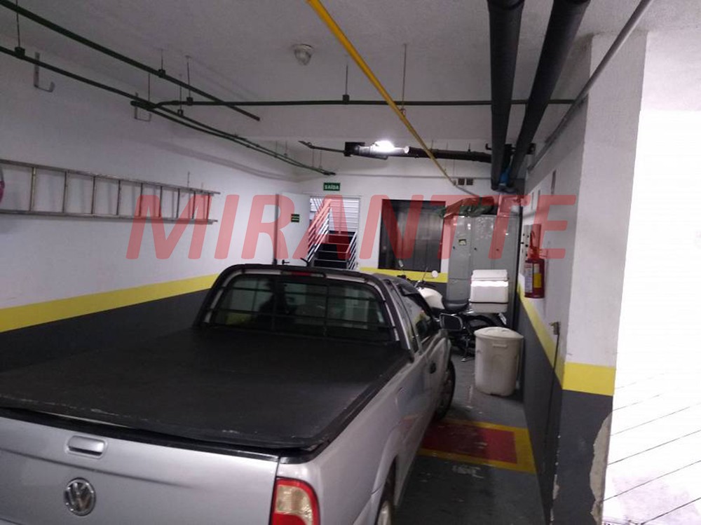 Comercial de 780m² em Água Branca