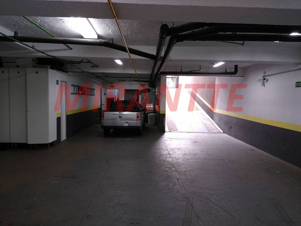 Comercial de 780m² em Água Branca