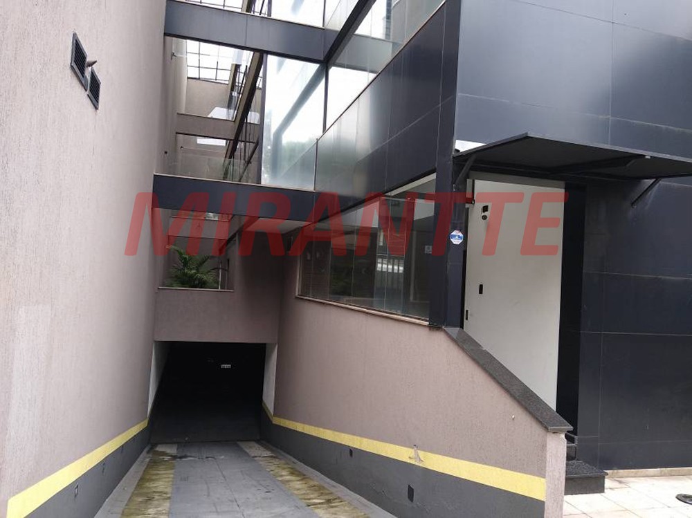 Comercial de 780m² em Água Branca