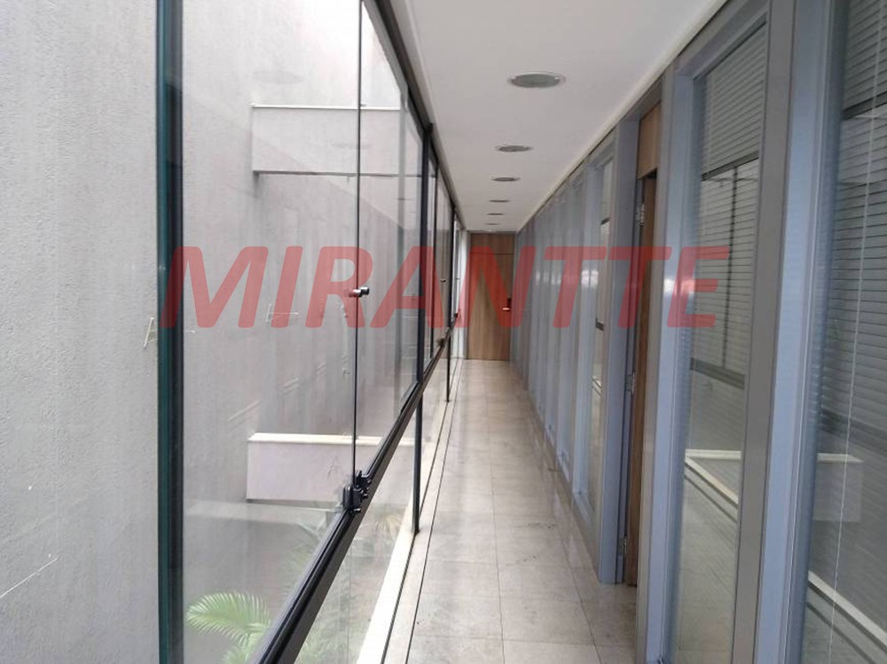 Comercial de 780m² em Água Branca