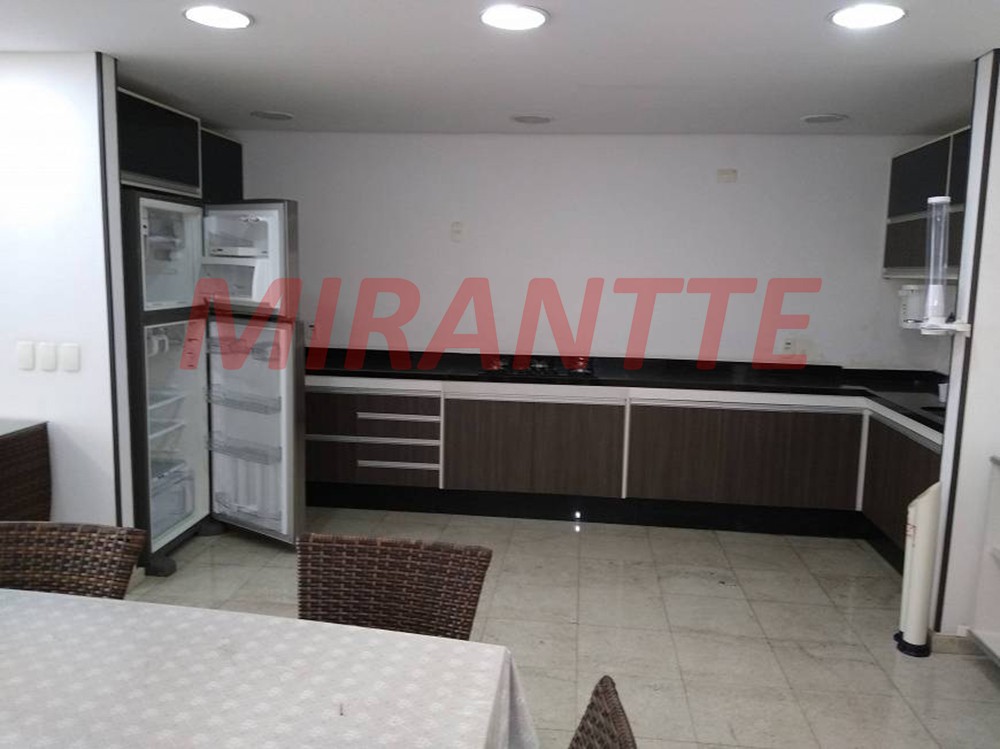 Comercial de 780m² em Água Branca