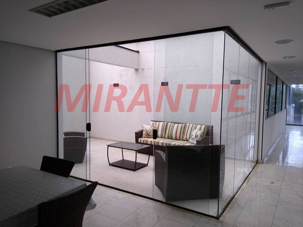 Comercial de 780m² em Água Branca