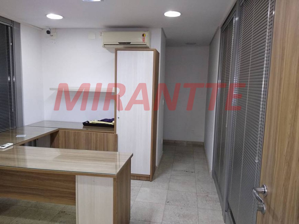 Comercial de 780m² em Água Branca
