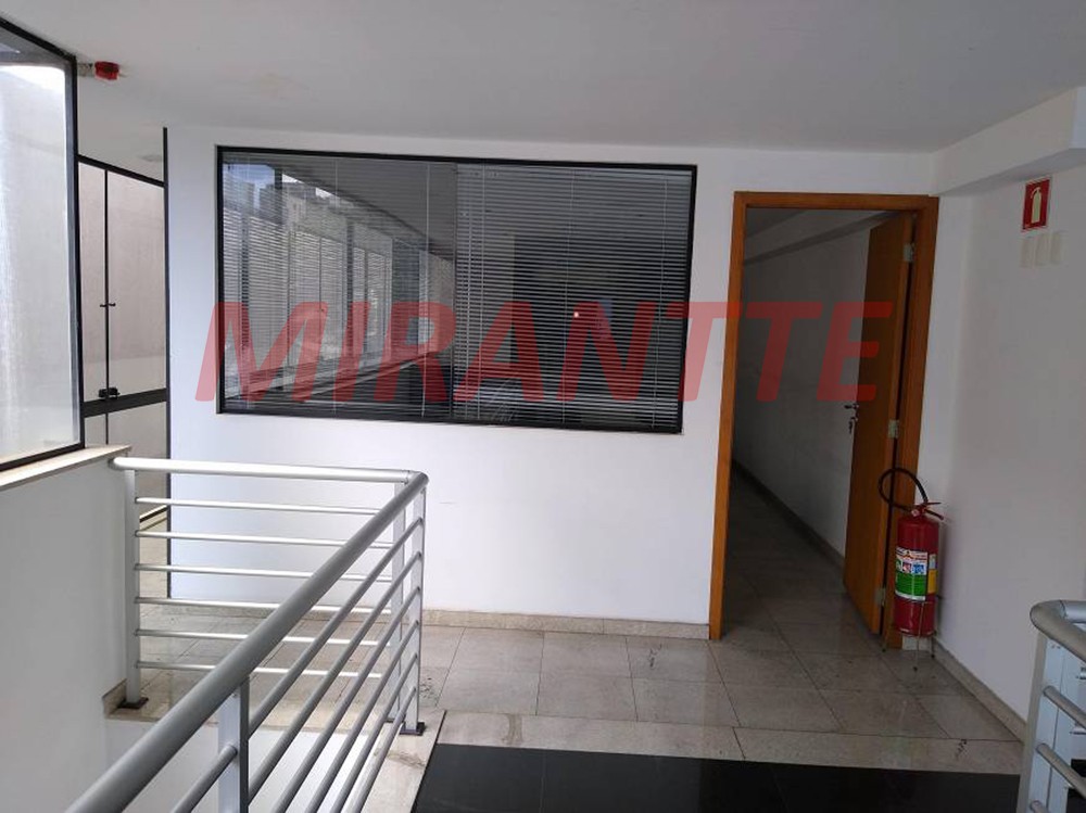 Comercial de 780m² em Água Branca