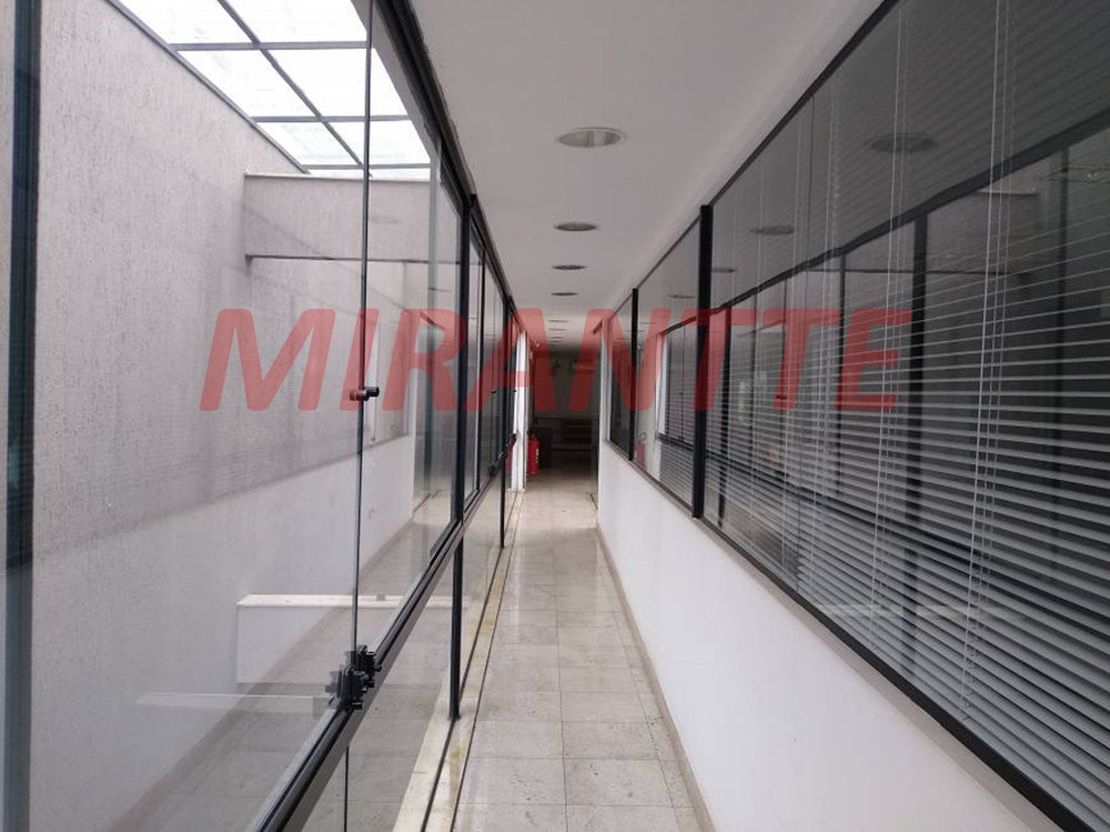 Comercial de 780m² em Água Branca