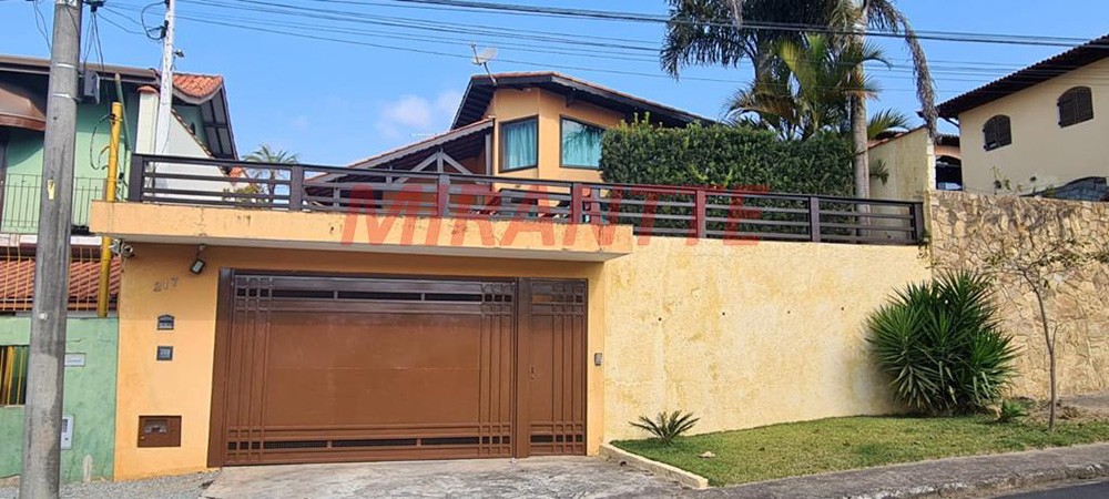 Sobrado de 193m² com 3 quartos em Barreiro – Mairiporã