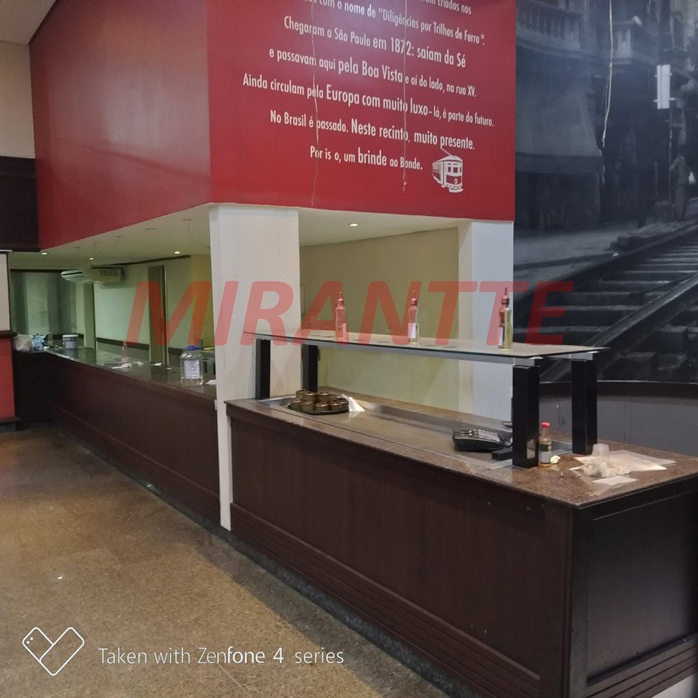 Comercial de 600m² em Centro