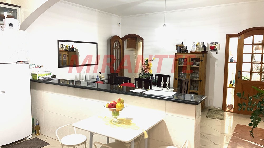 Sobrado de 175m² com 3 quartos em Vila Galvão