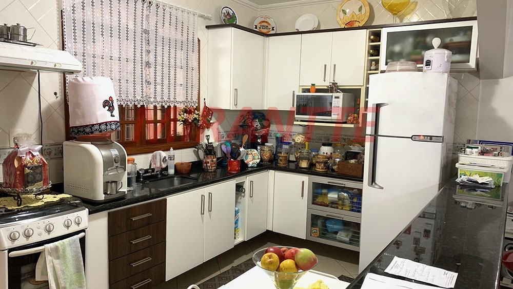 Sobrado de 175m² com 3 quartos em Vila Galvão