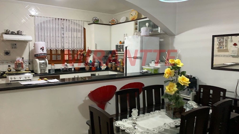 Sobrado de 175m² com 3 quartos em Vila Galvão