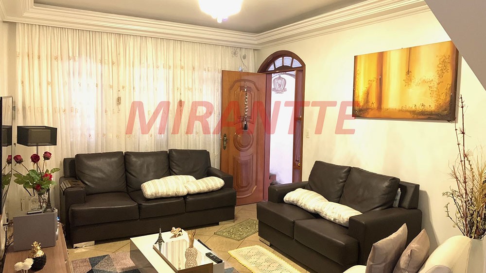 Sobrado de 175m² com 3 quartos em Vila Galvão