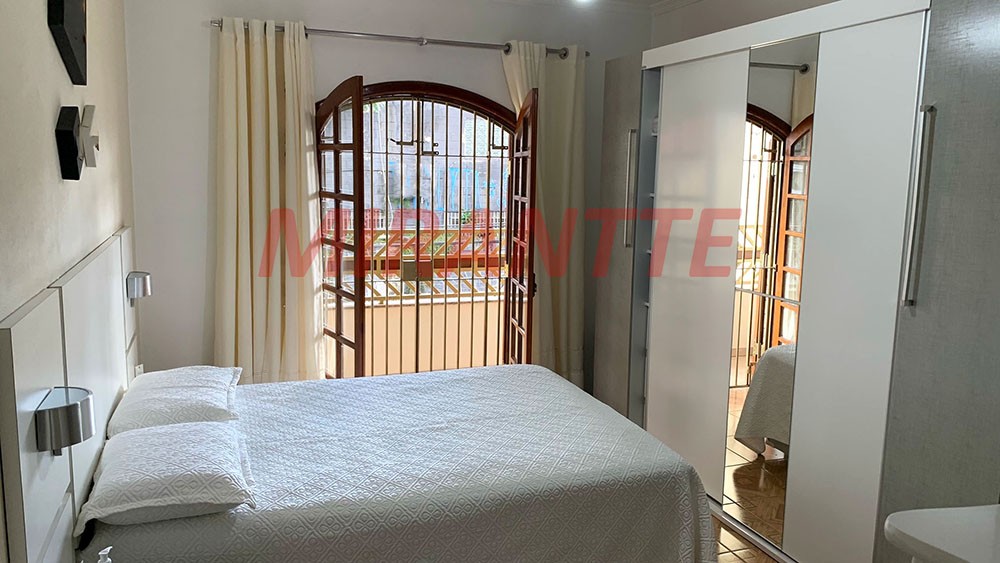 Sobrado de 175m² com 3 quartos em Vila Galvão