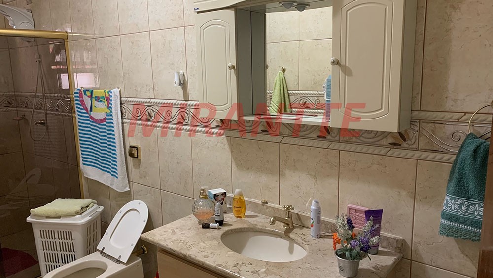 Sobrado de 175m² com 3 quartos em Vila Galvão