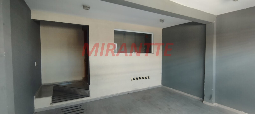 Sobrado de 220m² com 3 quartos em Santana