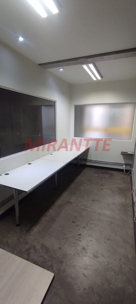 Sobrado de 220m² com 3 quartos em Santana