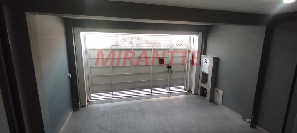 Sobrado de 220m² com 3 quartos em Santana