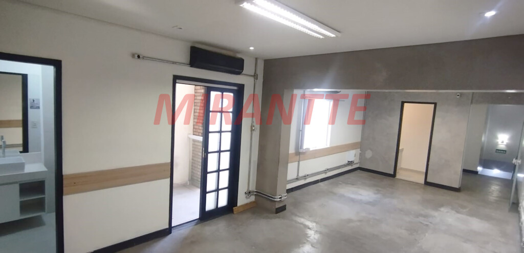 Sobrado de 220m² com 3 quartos em Santana