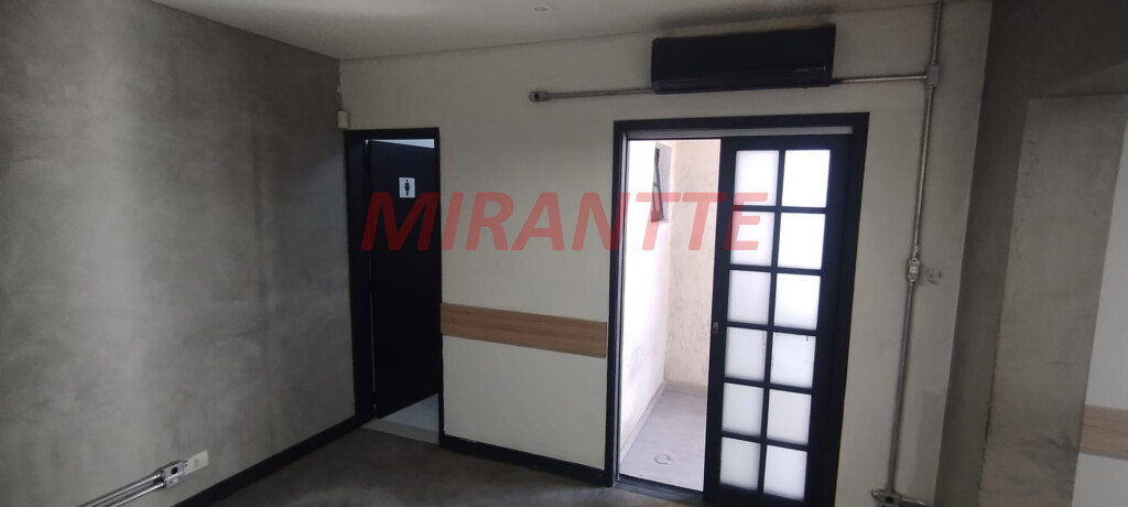 Sobrado de 220m² com 3 quartos em Santana
