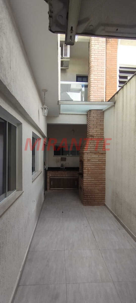 Sobrado de 220m² com 3 quartos em Santana