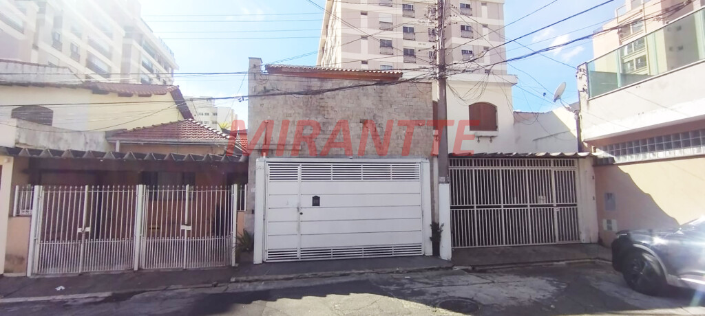 Sobrado de 220m² com 3 quartos em Santana