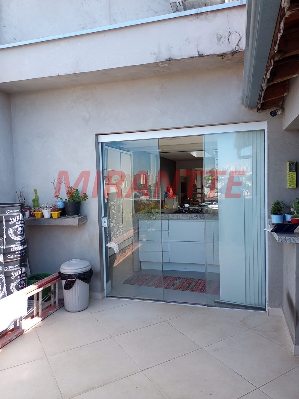 Sobrado de 258m² com 4 quartos em Limão