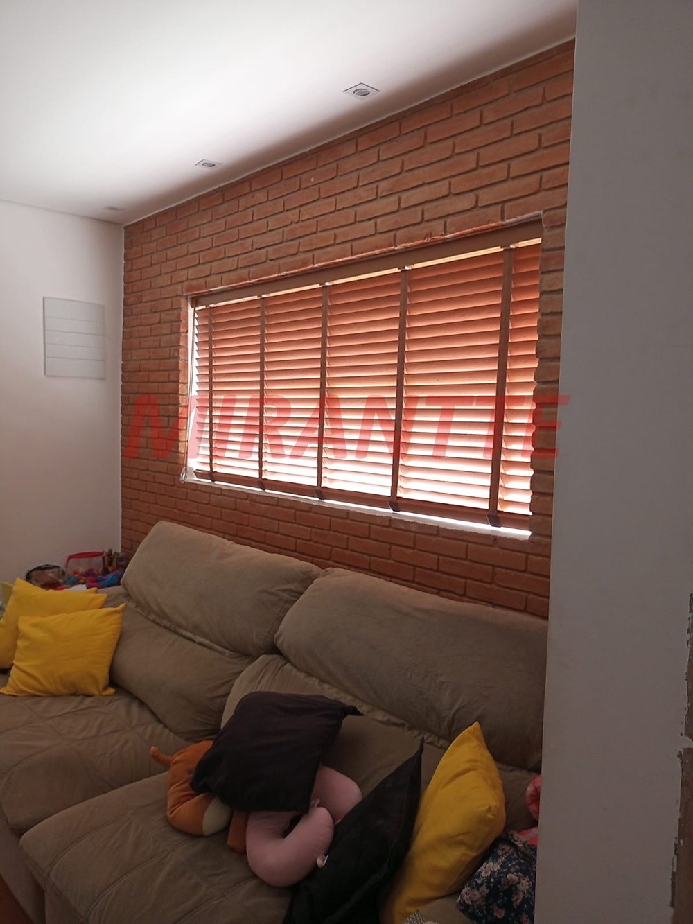 Sobrado de 258m² com 4 quartos em Limão