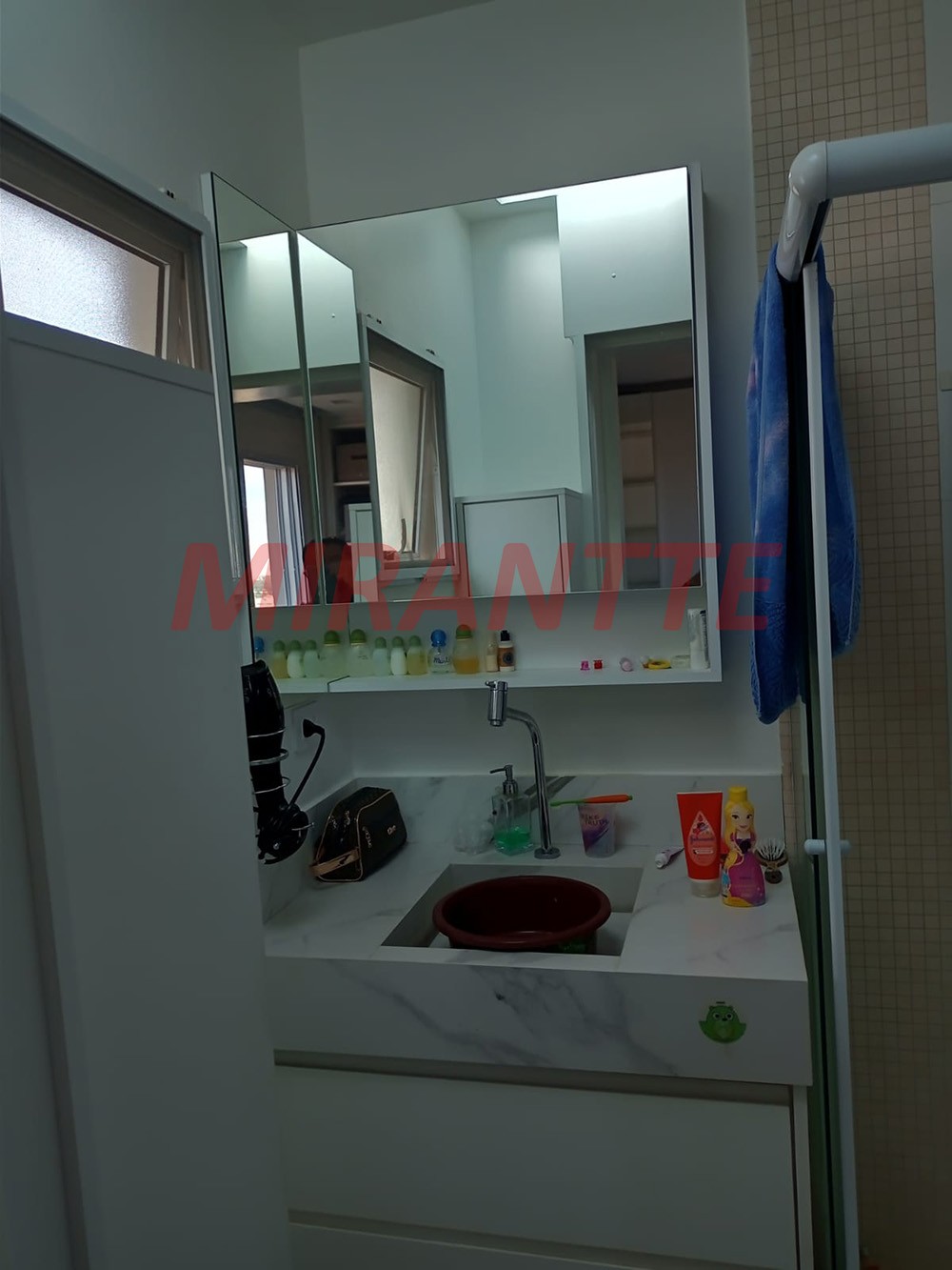 Sobrado de 258m² com 4 quartos em Limão