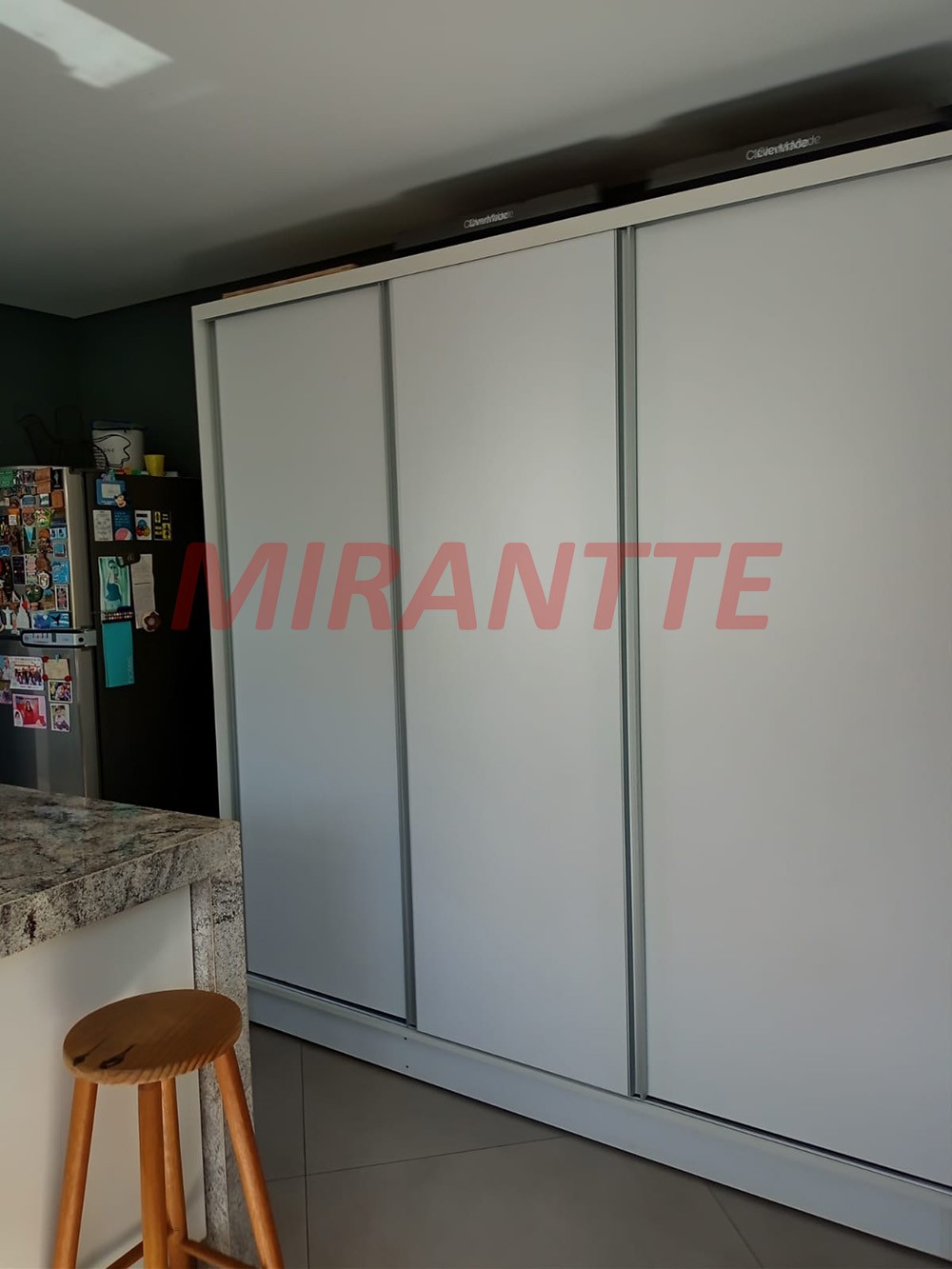 Sobrado de 258m² com 4 quartos em Limão
