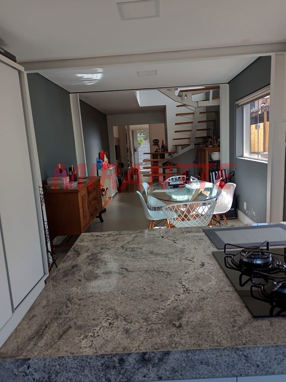 Sobrado de 258m² com 4 quartos em Limão