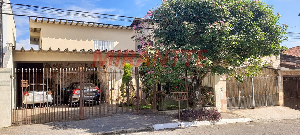 Sobrado de 180m² com 3 quartos em Pedra Branca