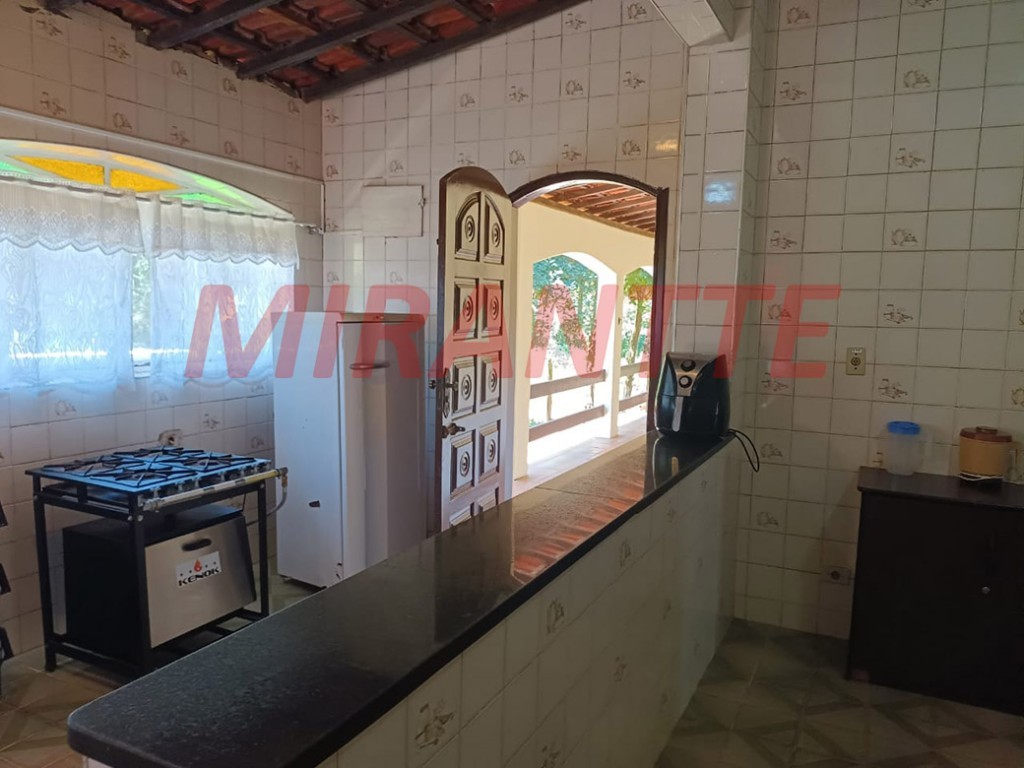 ChÁcara de 2000m² com 8 quartos em Pirucaia