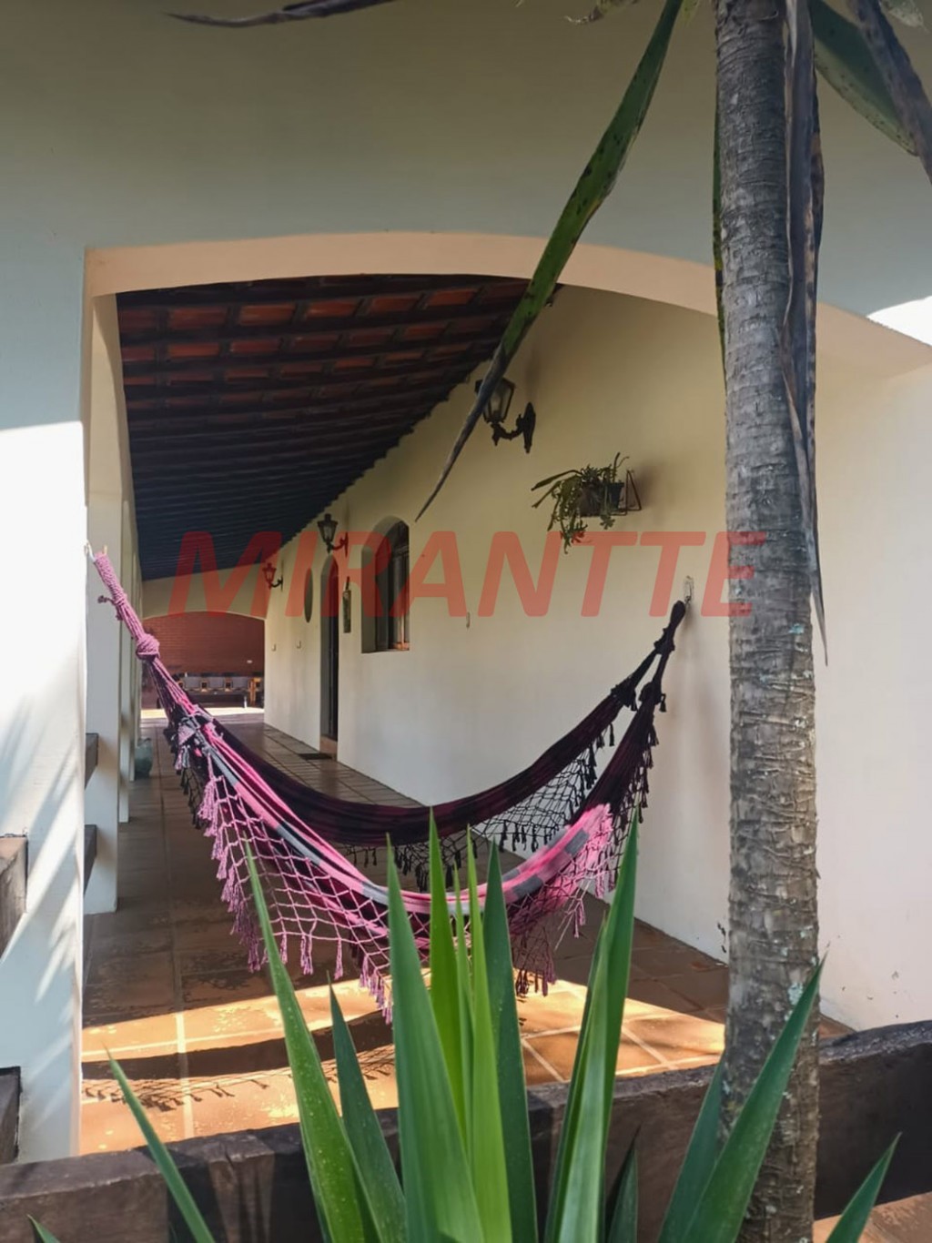 ChÁcara de 2000m² com 8 quartos em Pirucaia