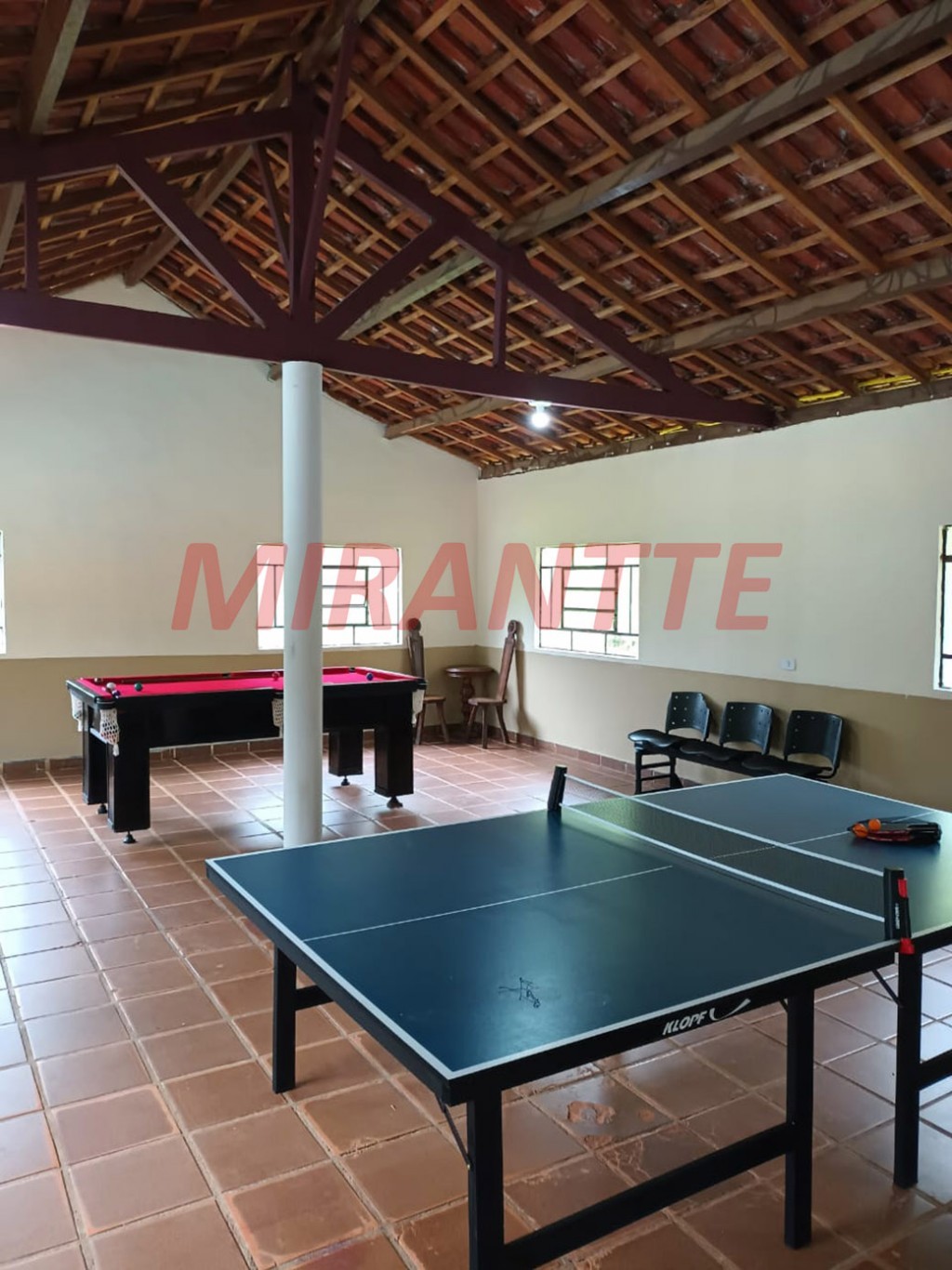 ChÁcara de 2000m² com 8 quartos em Pirucaia