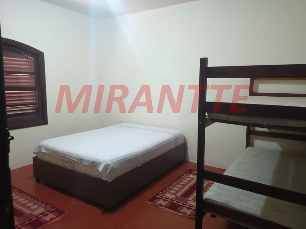ChÁcara de 2000m² com 8 quartos em Pirucaia