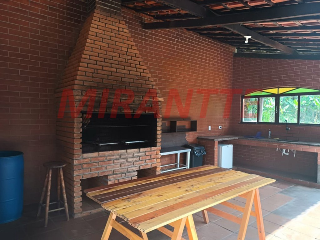 ChÁcara de 2000m² com 8 quartos em Pirucaia