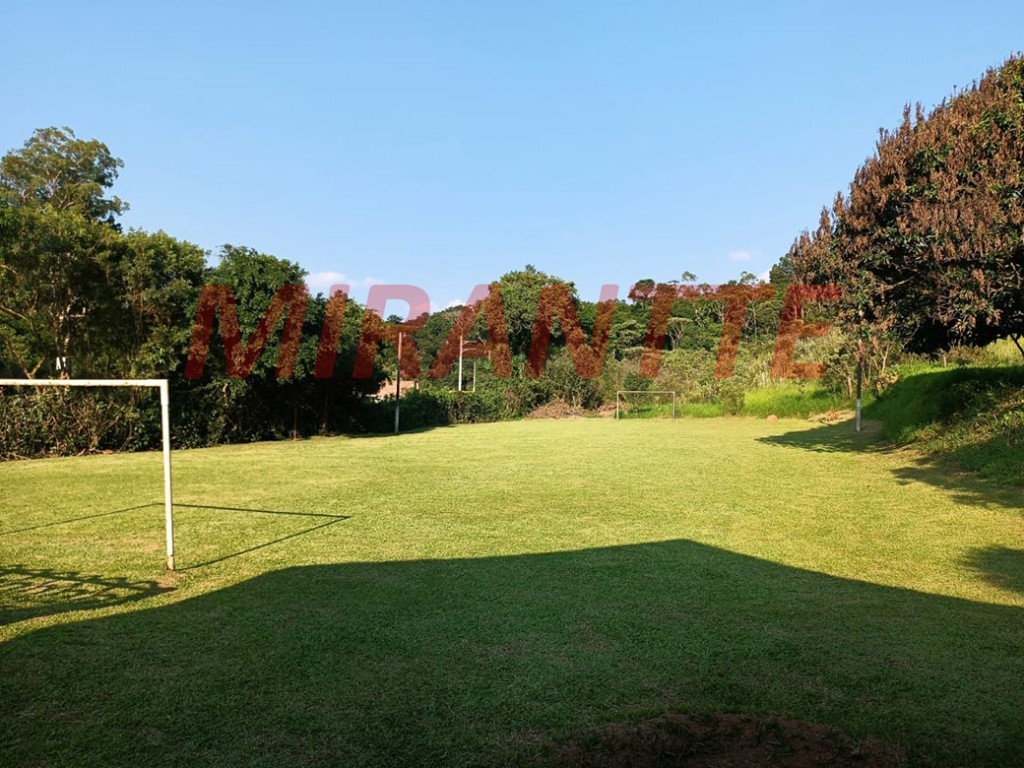 ChÁcara de 2000m² com 8 quartos em Pirucaia