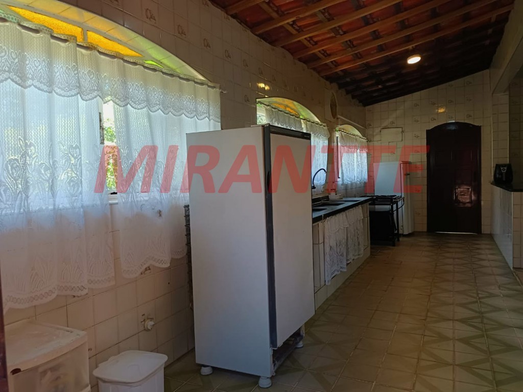 ChÁcara de 2000m² com 8 quartos em Pirucaia