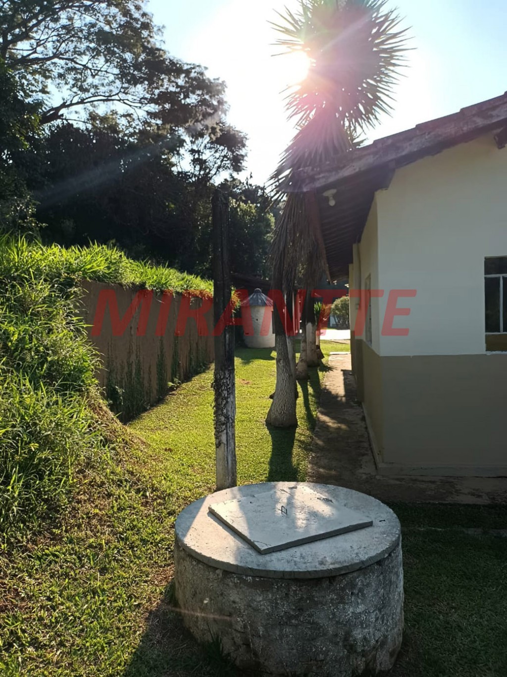 ChÁcara de 2000m² com 8 quartos em Pirucaia