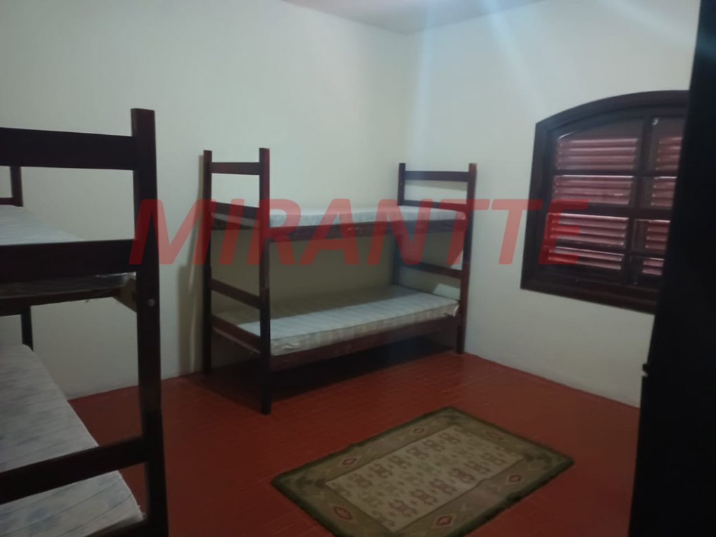 ChÁcara de 2000m² com 8 quartos em Pirucaia