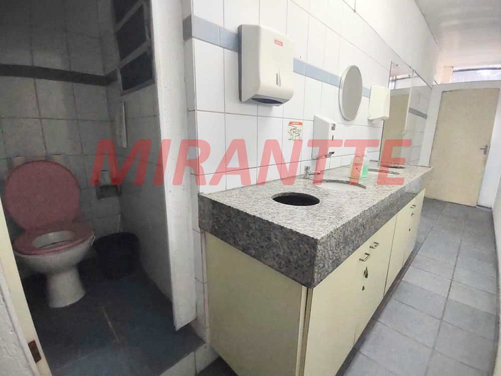 Conjunto comercial em Parada Inglesa