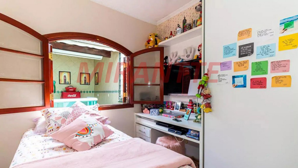 Sobrado de 300m² com 4 quartos em Jardim Tremembé