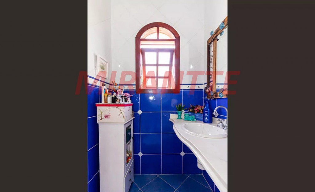 Sobrado de 300m² com 4 quartos em Jardim Tremembé