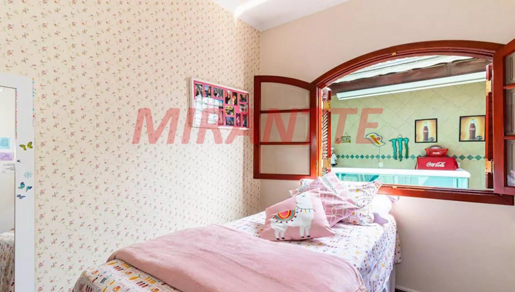 Sobrado de 300m² com 4 quartos em Jardim Tremembé
