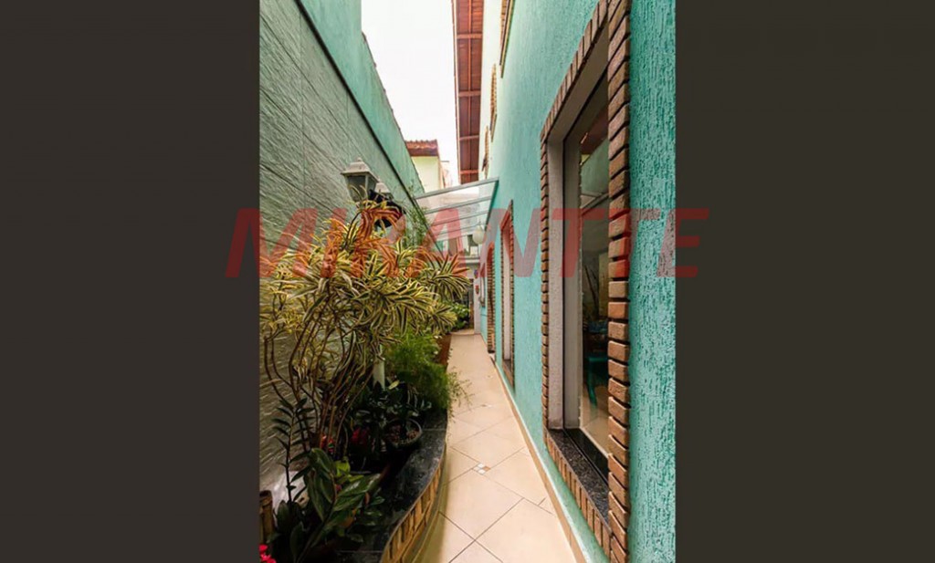 Sobrado de 300m² com 4 quartos em Jardim Tremembé