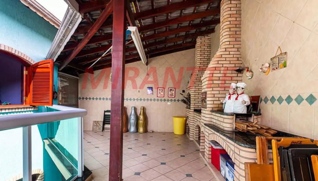 Sobrado de 300m² com 4 quartos em Jardim Tremembé
