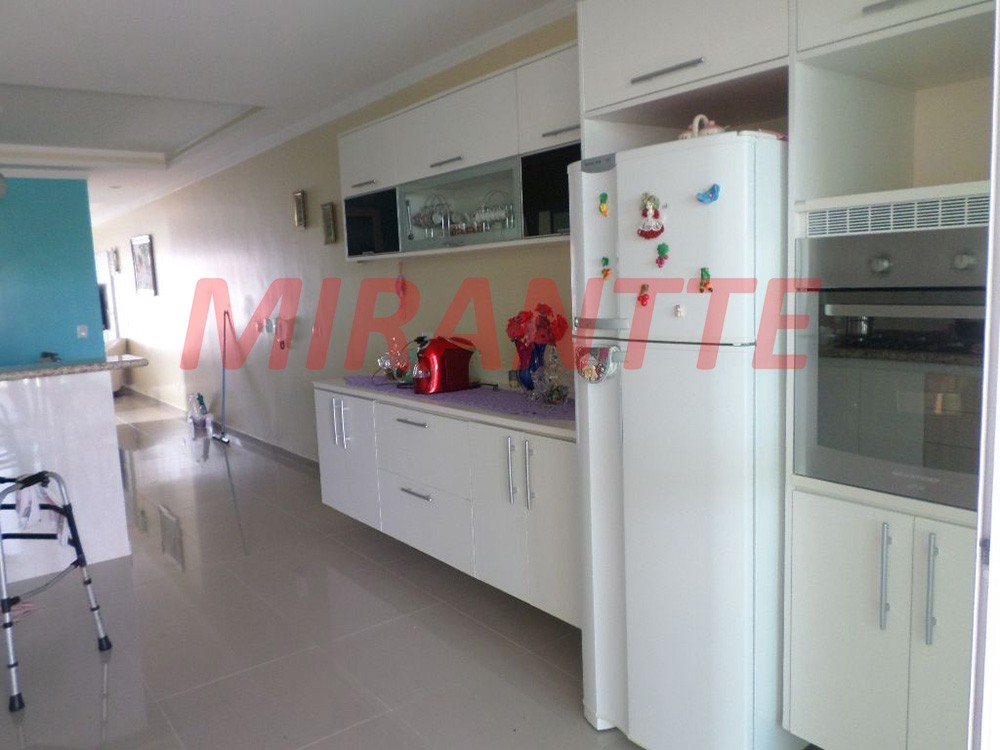 Sobrado de 245m² com 3 quartos em Mandaqui