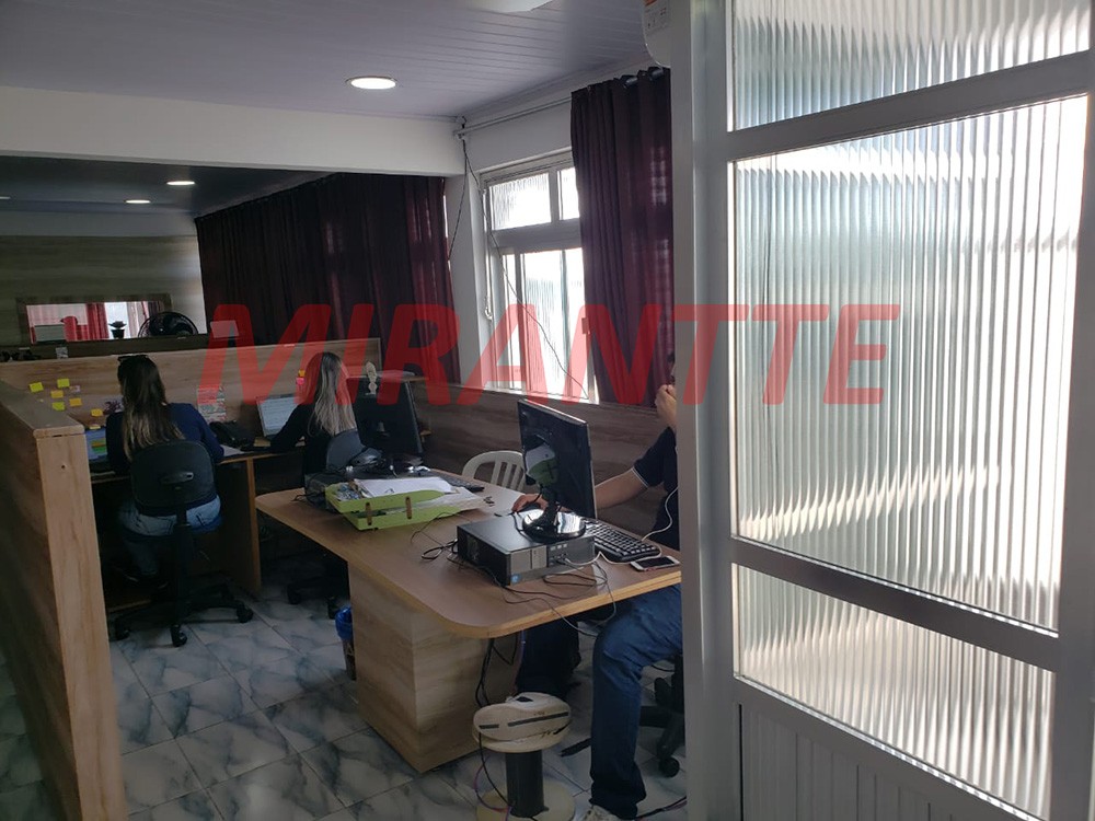 Sobrado de 240m² com 2 quartos em Vila Francos