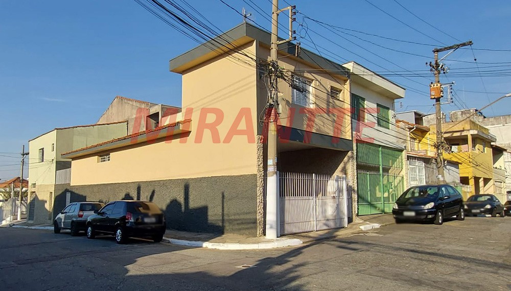 Sobrado de 252m² com 3 quartos em Parque Peruche