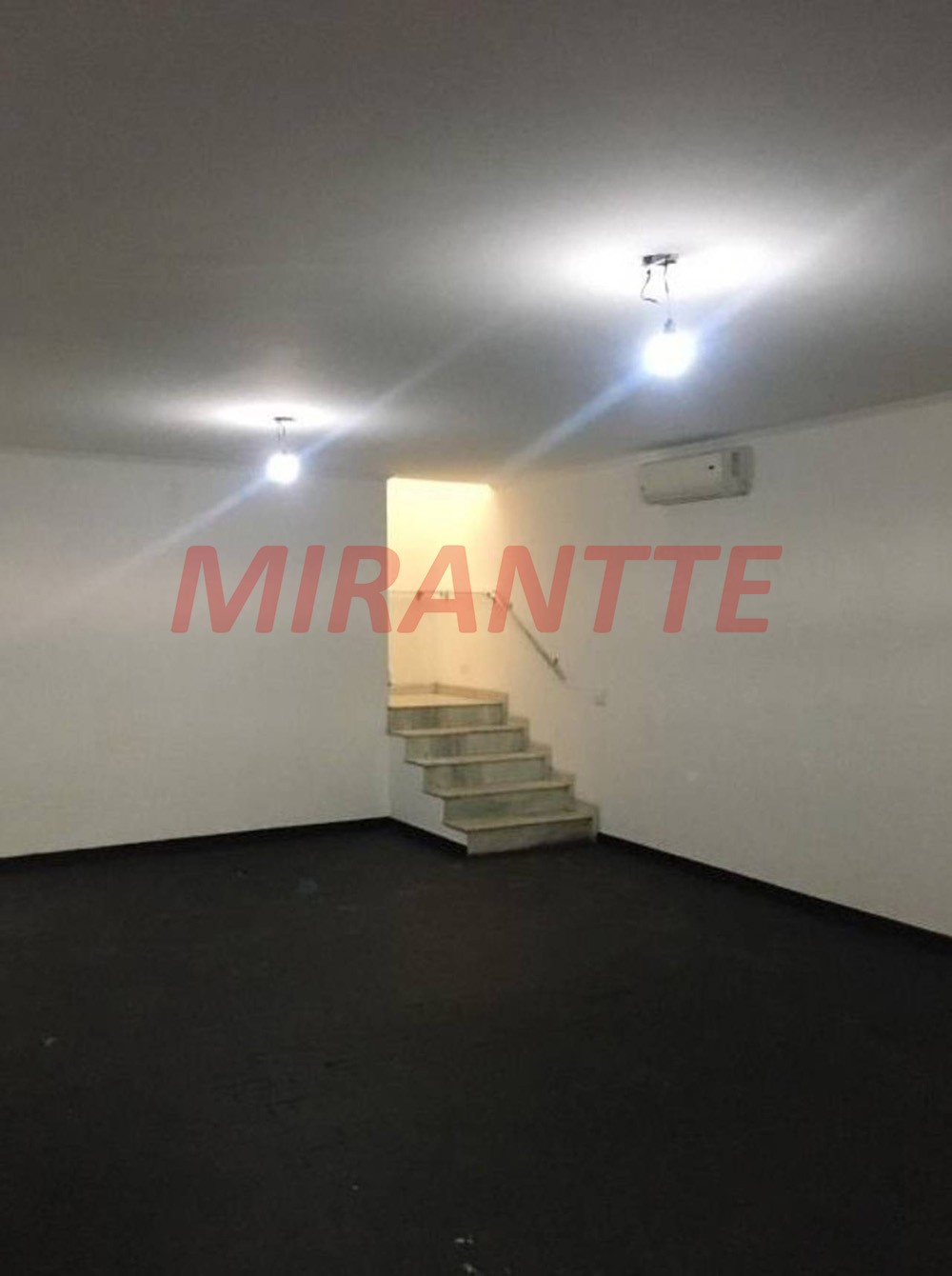 Sobrado de 224m² com 3 quartos em Saúde